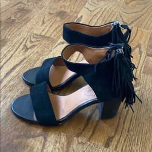 Black Suede Fringe Block Heel pumps